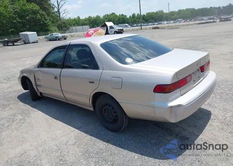 1998 Toyota Camry Le from USA, damaged, VIN 4T1BG22K8WU280178